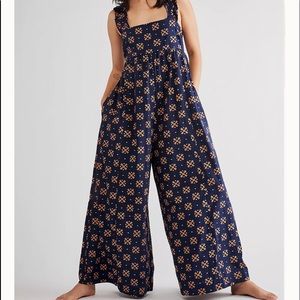 Free People 2022 wide leg floral jumper - tag on